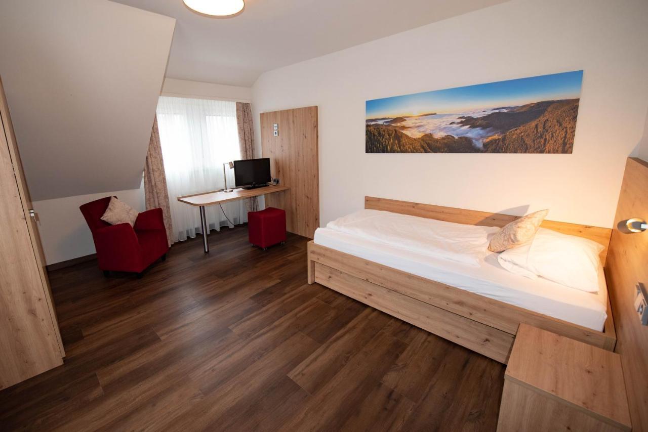 Gasthof Pfauen Oberkirch  Exterior photo